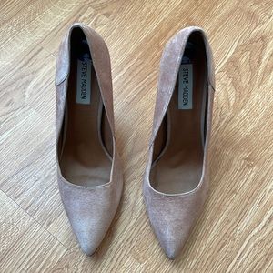 Light pink pump